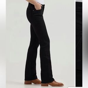 Wrangler Ultimate Riding Jean Willow- Black